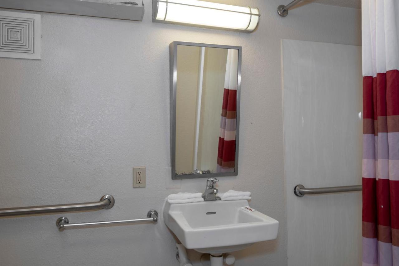 Red Roof Inn Washington Dc-Ланхем Экстерьер фото